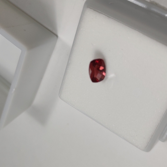 Red Labradorite Cushion Cut Loose Gemstone 7x5 mm .75 Carat - Picture 2 of 6